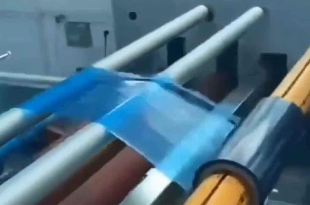 真空覆膜機(jī)的零部件如何保養(yǎng)？  第1張
