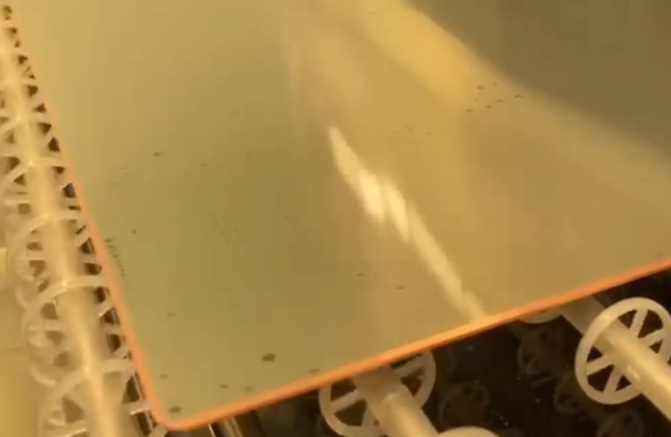 提升生產(chǎn)效率的秘密武器：深入探析線路板智能貼膜系統(tǒng)  第1張